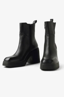 Agnes Cecilia Boots Nora
