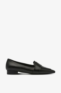 Apair Loafers