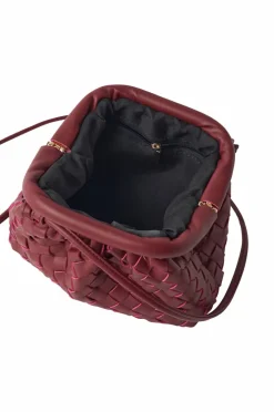 BOW19 Details Vesken Dumpling Bag Braided