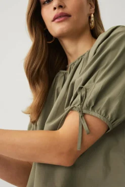 Ellos Collection Bluse med nøkkelhulsåpning