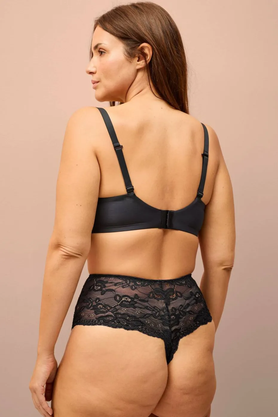 Ellos Collection Formende tanga med blonder - medium support