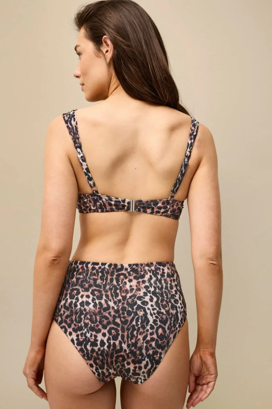 Ellos Collection Høy, fullt foret bikinitruse