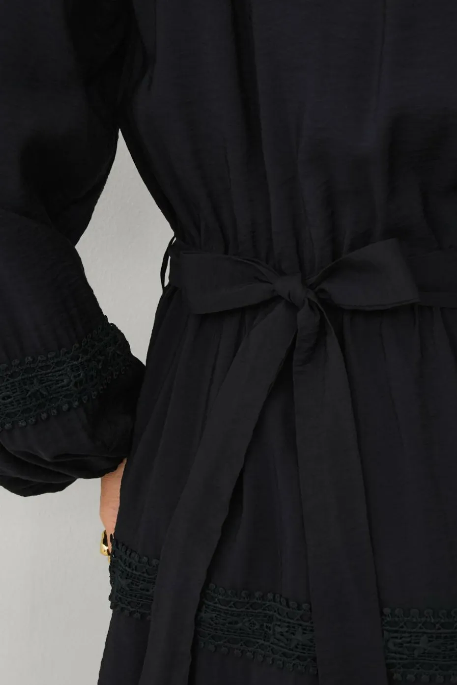 Ellos Collection Kjole med blondedetaljer