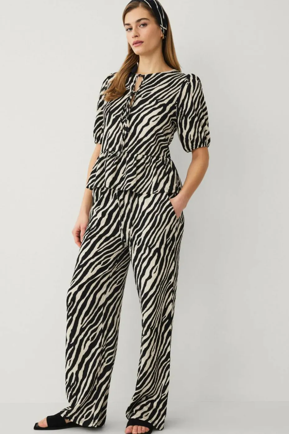 Ellos Collection Peplumtopp med slips