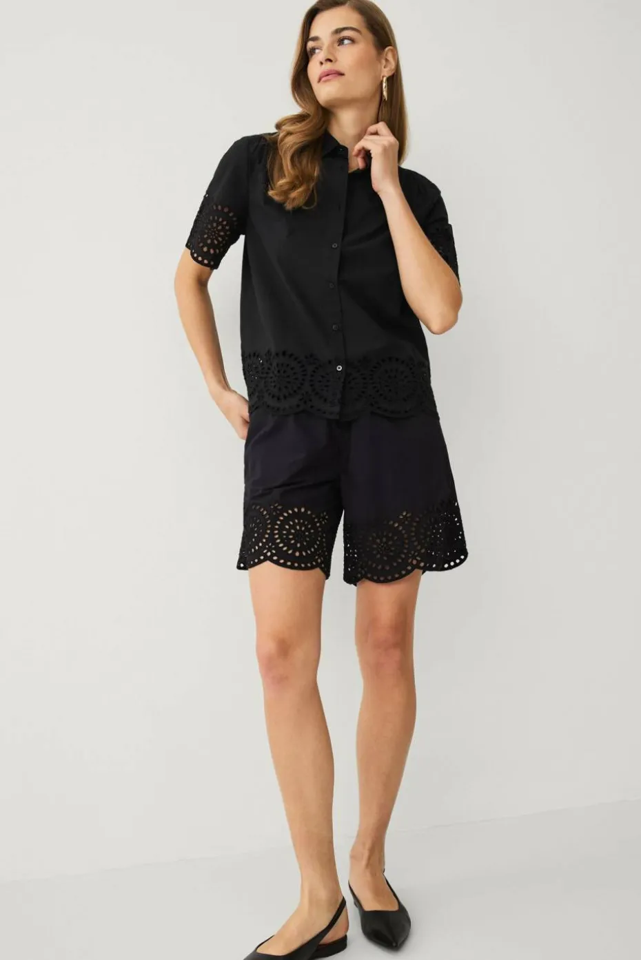 Ellos Collection Shorts med broderie anglaise