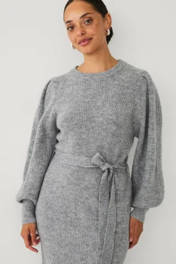 Ellos Collection Strikket kjole med skjerf