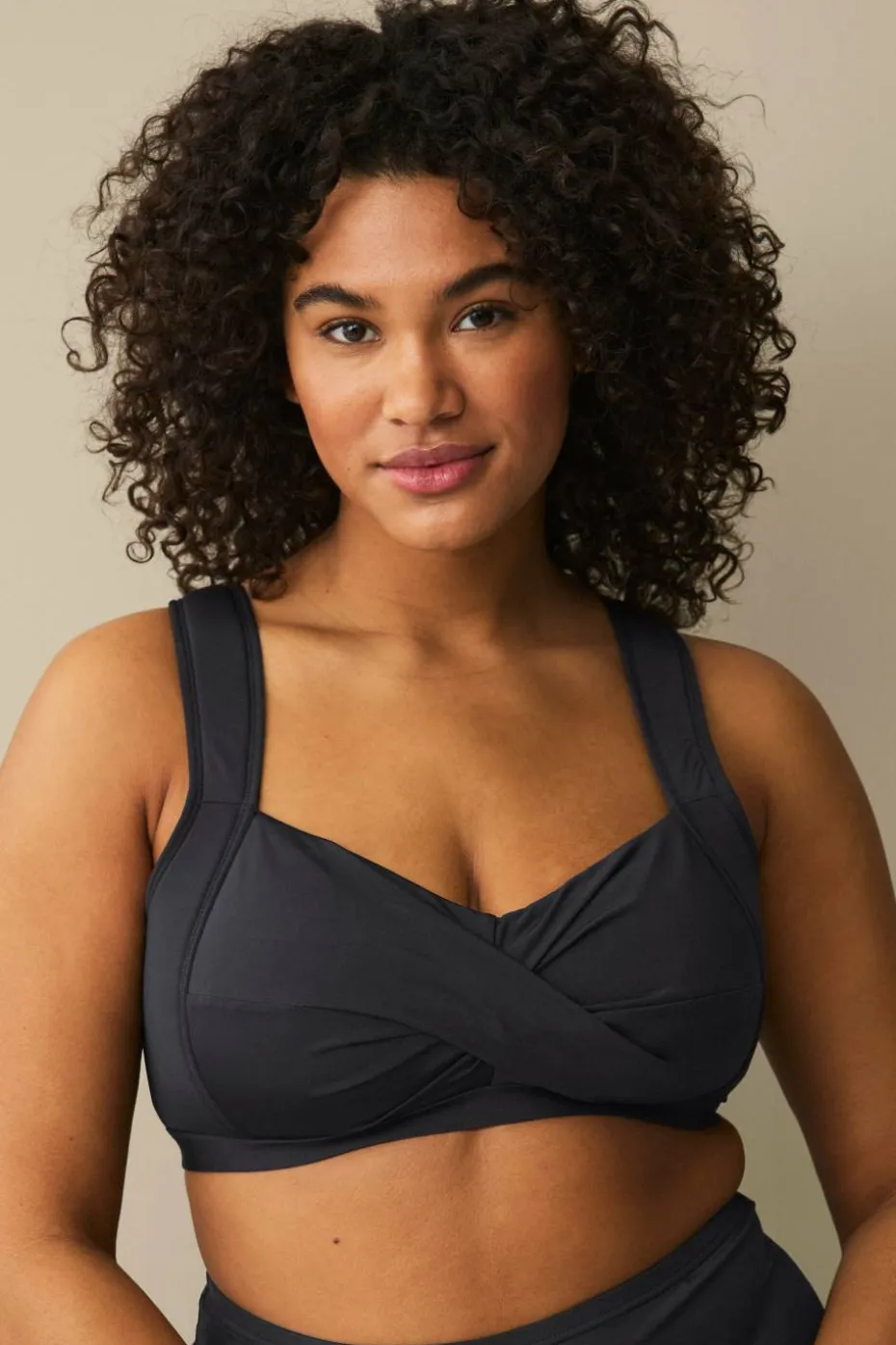 Ellos Plus collection Bikini-BH med overlappdetalj