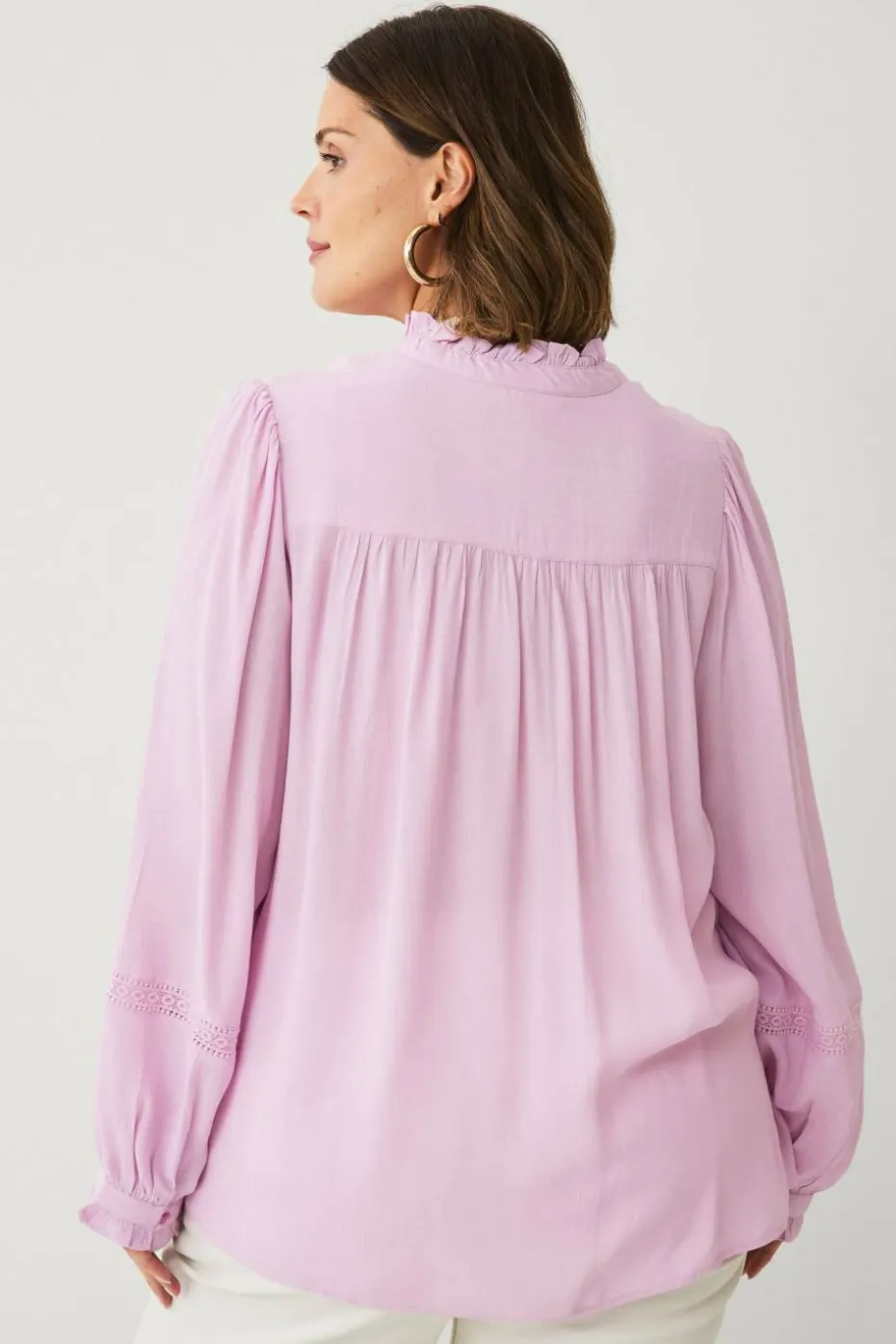Ellos Plus collection Bluse med blondedetaljer