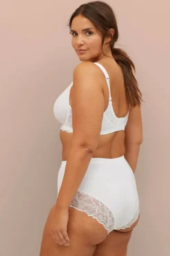 Ellos Plus collection Bøyle-BH med blondedetaljer