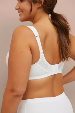 Ellos Plus collection Bøyle-BH med blondedetaljer