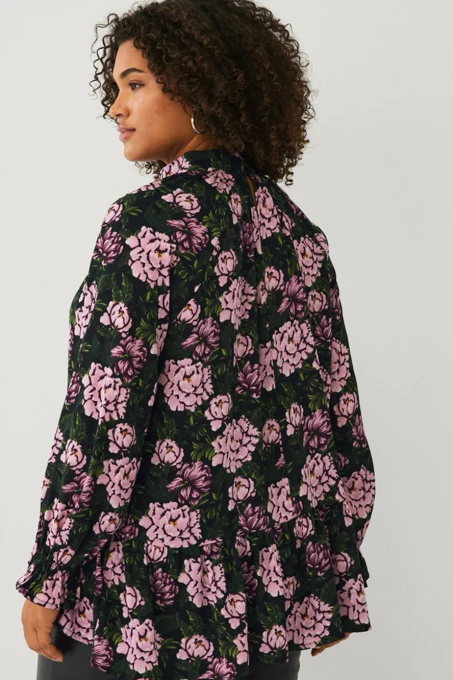 Ellos Plus collection Chiffongbluse med volanger