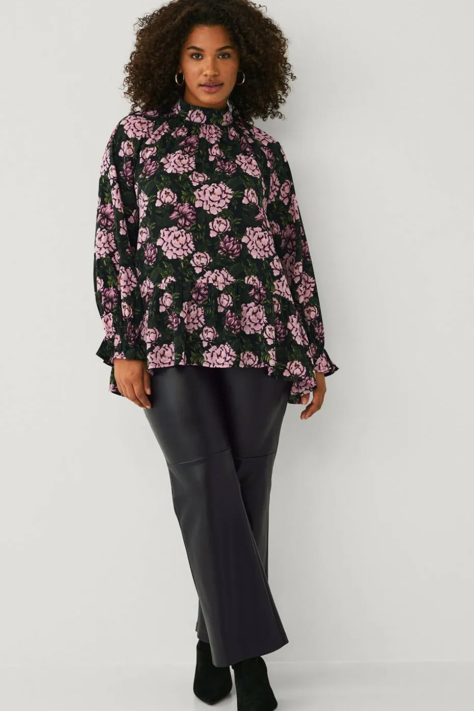 Ellos Plus collection Chiffongbluse med volanger