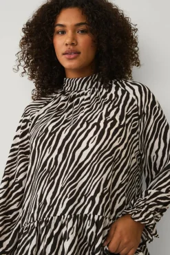 Ellos Plus collection Chiffongbluse med volanger