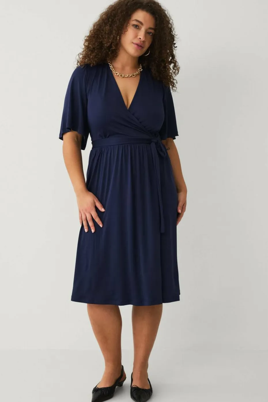 Ellos Plus collection Kjole med v-formet hals