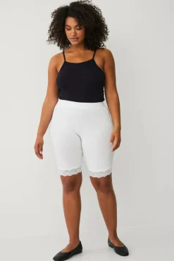 Ellos Plus collection Korte sykkelshortser med blondekant