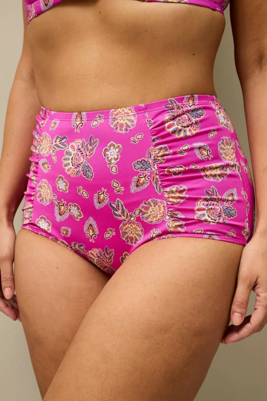 Ellos Plus collection Maxi bikinitruse med formende effekt