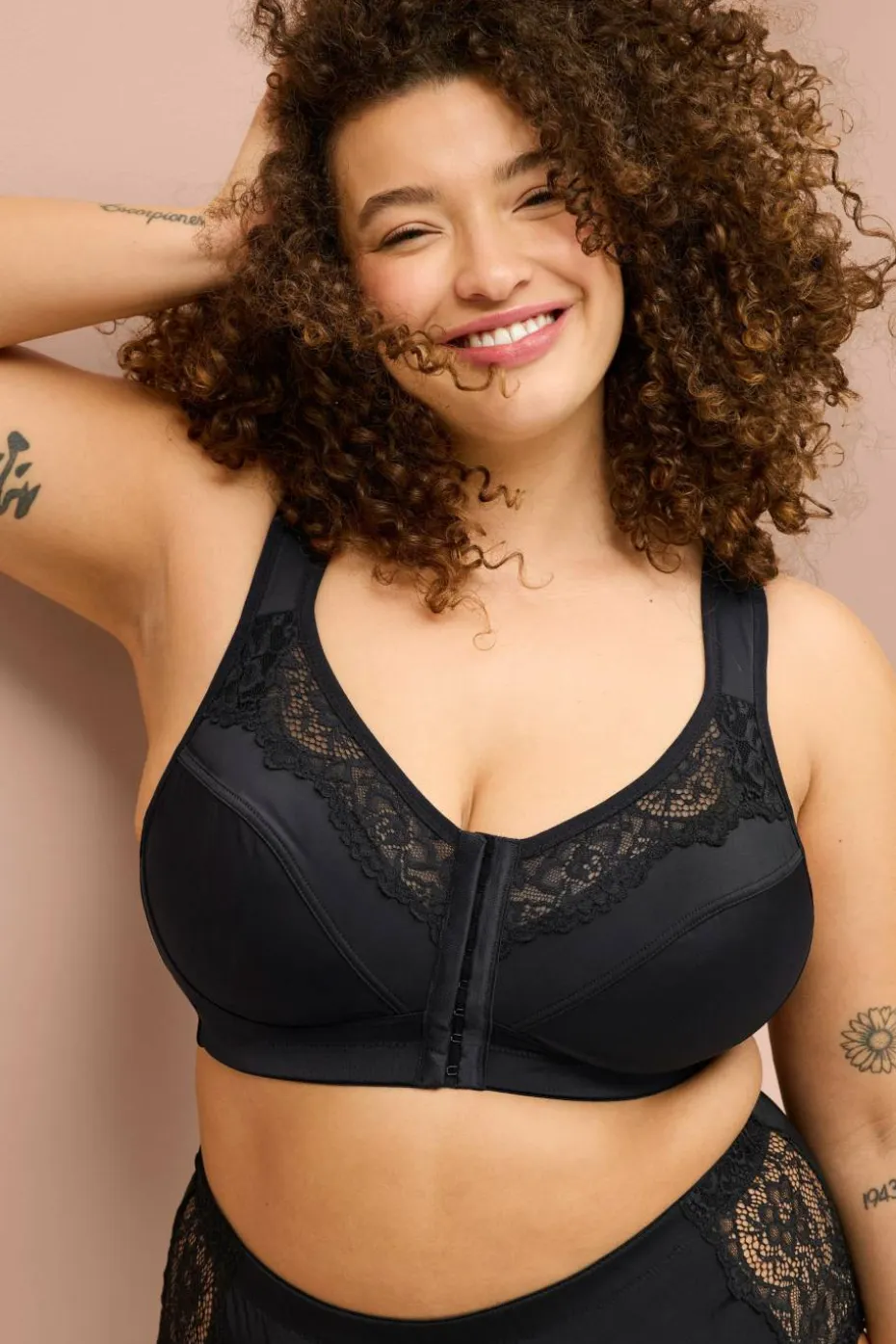 Ellos Plus collection Myk BH med blondedetaljer