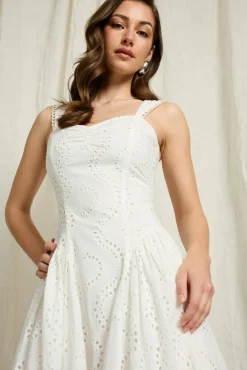 Joelle Maxikjole med broderie anglaise