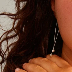 Pilgrim Øreringer Euonia Pearl Chain Earrings Silver-plated